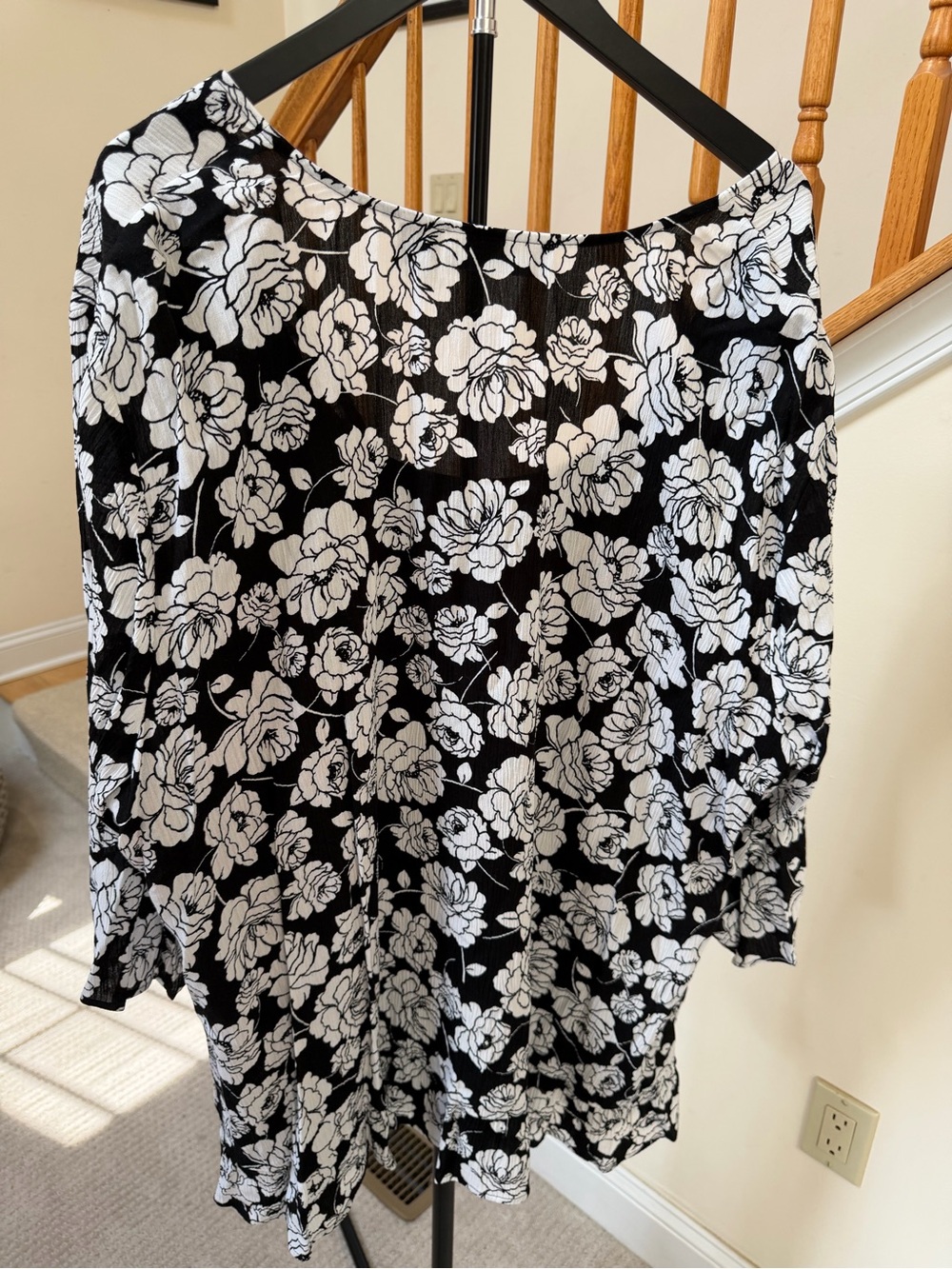 Sag Harbor Black and White Floral Two-Piece Skirt Set - Picture 8 of 11